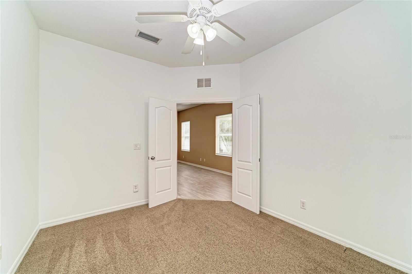 4907 Boston Common Gln Property Photo 8