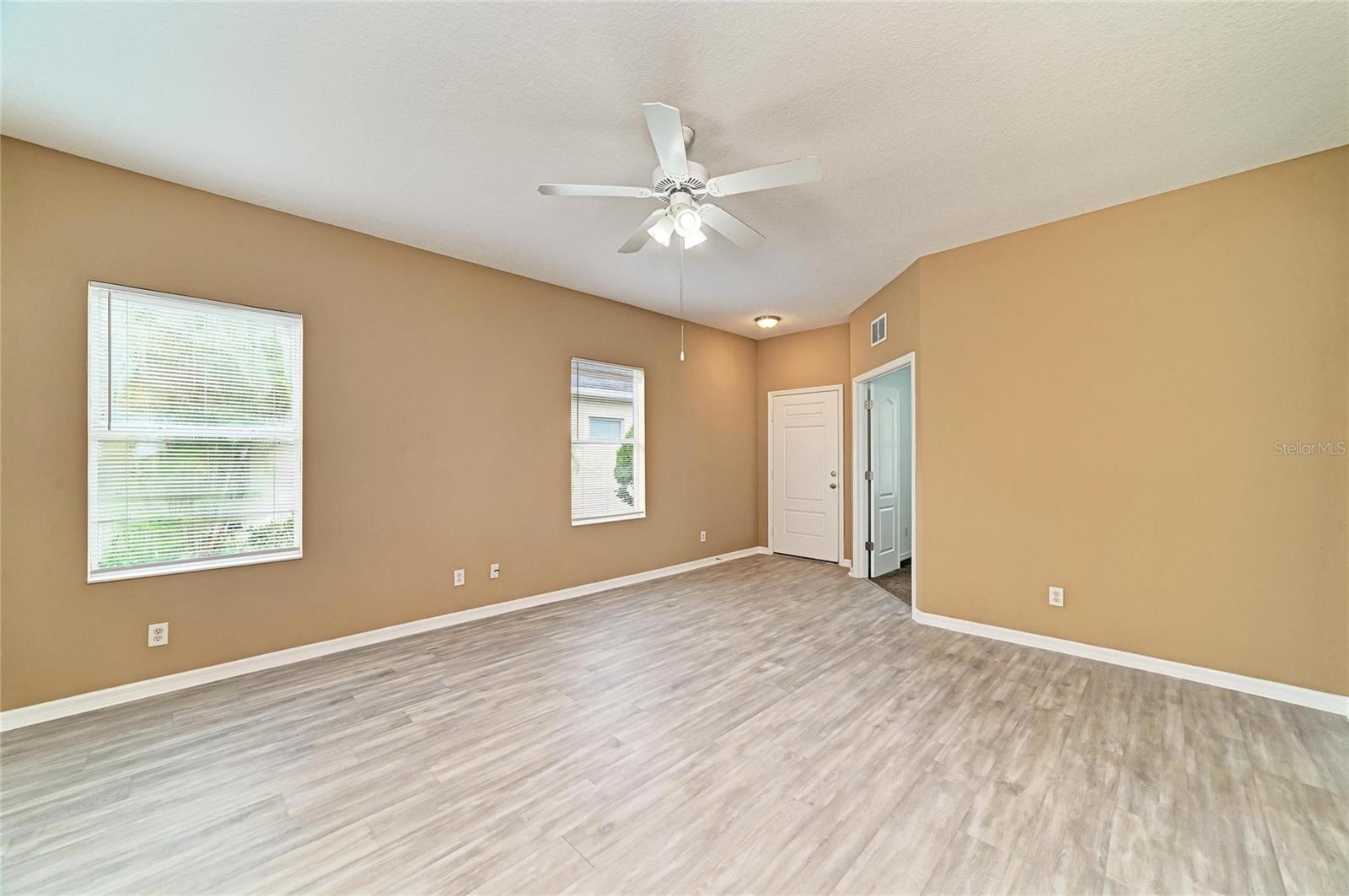 4907 Boston Common Gln Property Photo 11