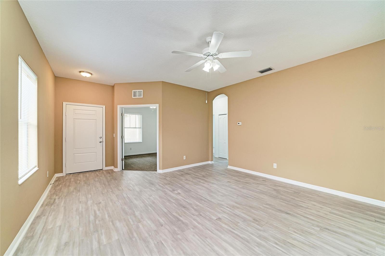 4907 Boston Common Gln Property Photo 12