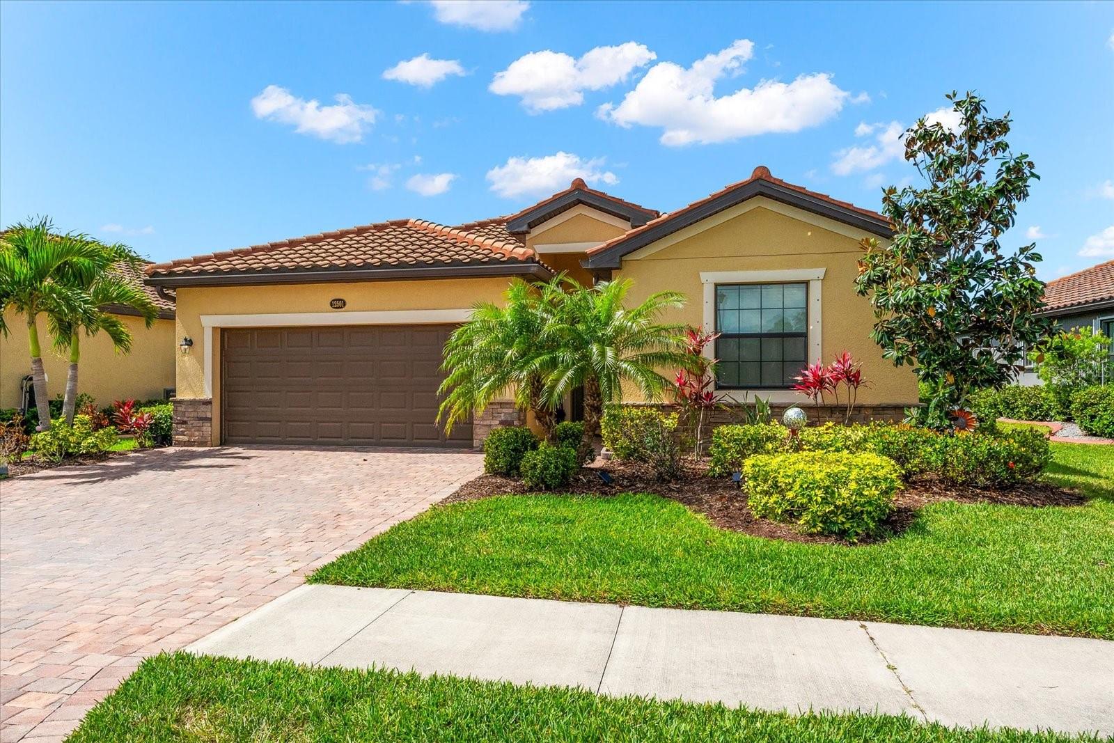 12501 CINQUETERRE DR Property Photo 1