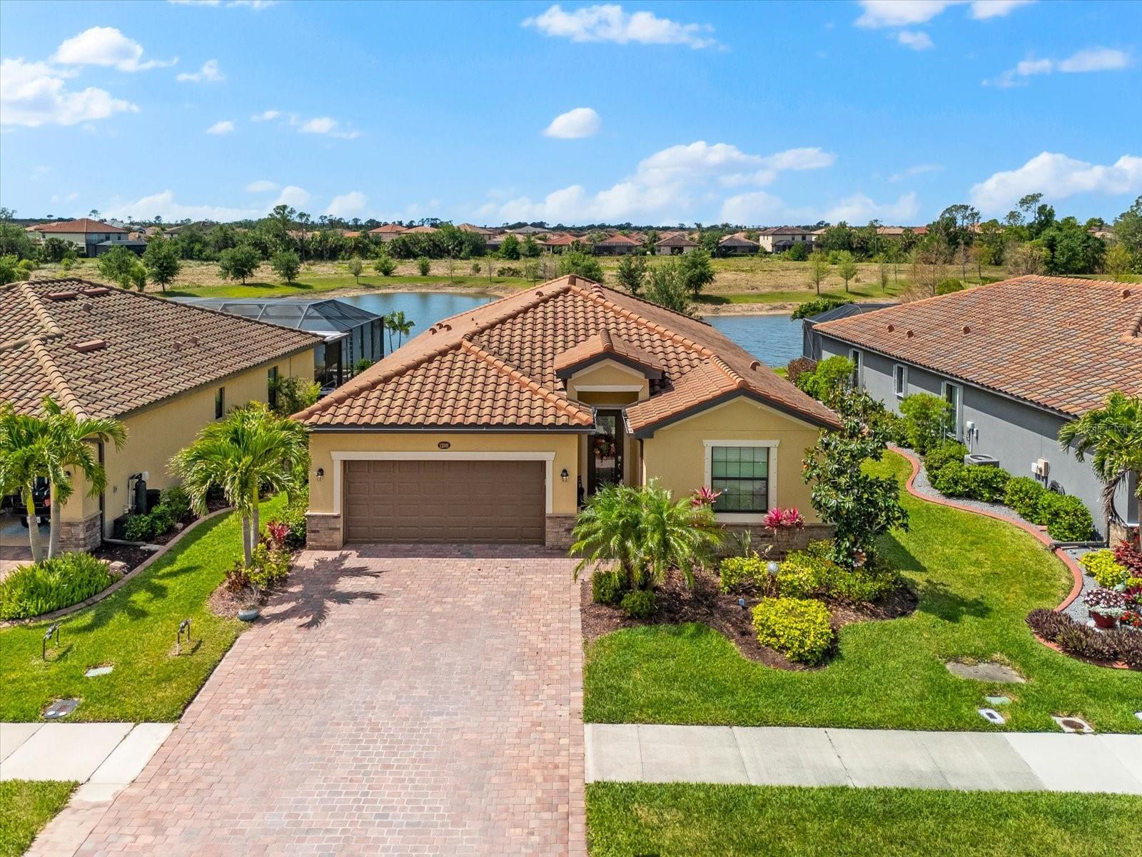12501 Cinqueterre Dr Property Photo 3