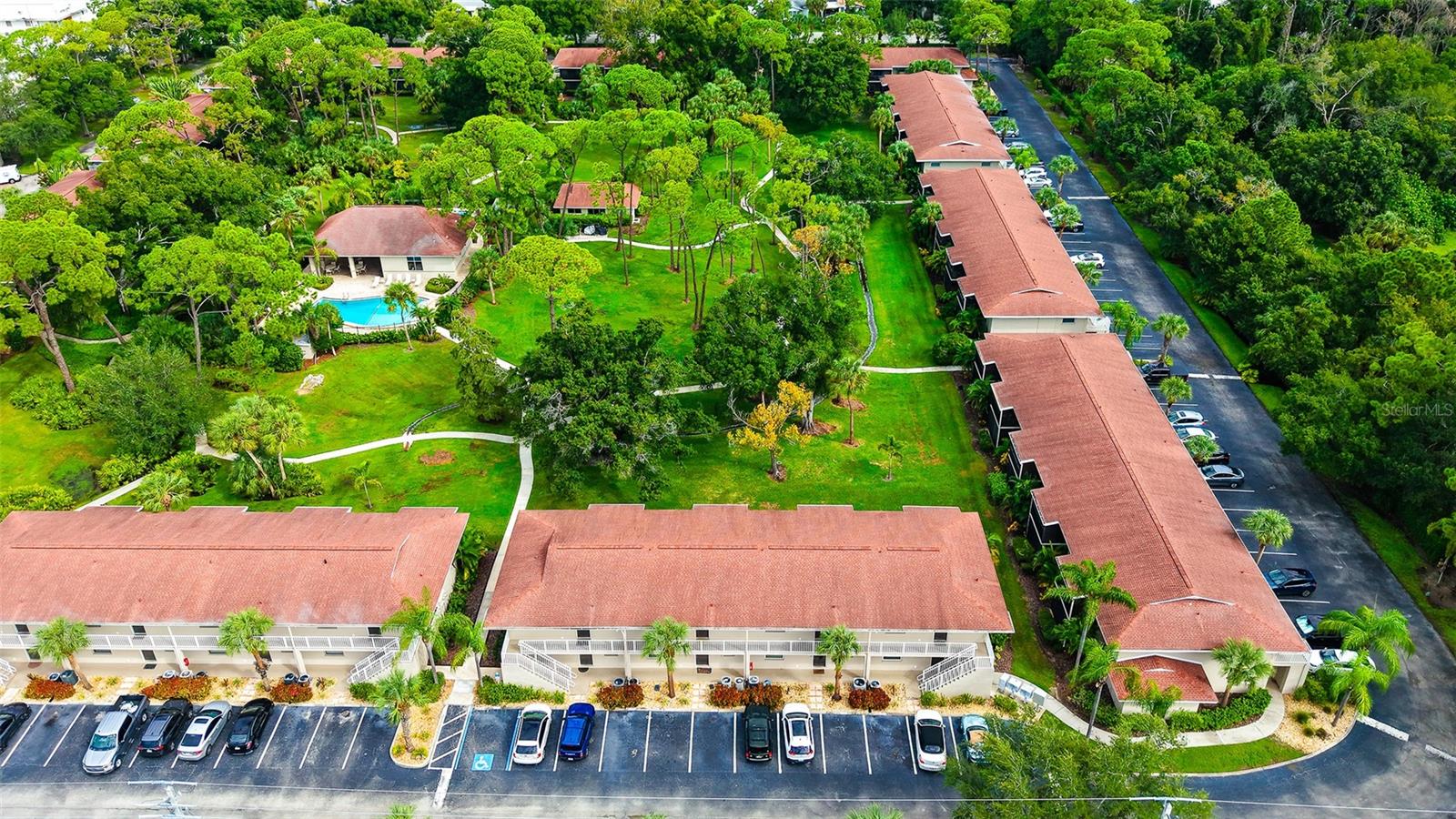 954 LA COSTA CIR #1 Property Photo 1