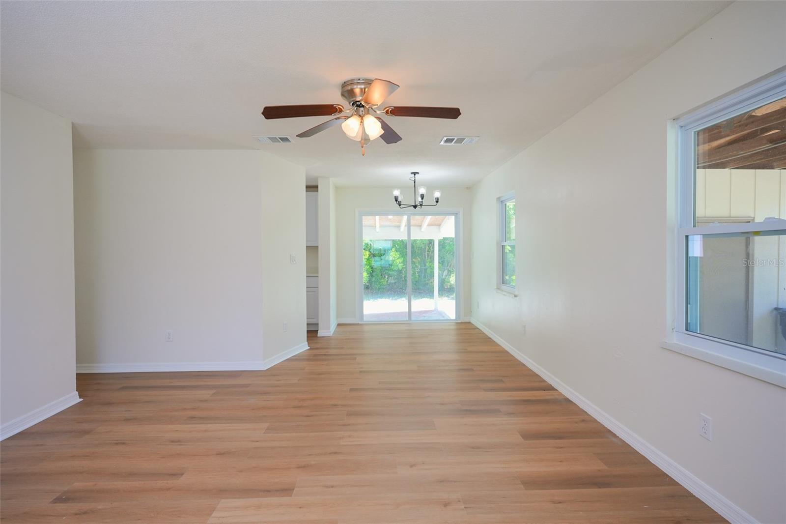 6515 3rd Street Ct W Property Photo 12