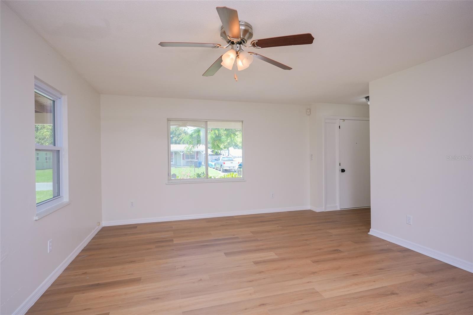 6515 3rd Street Ct W Property Photo 13