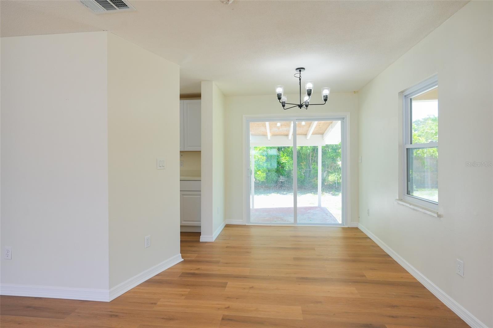 6515 3rd Street Ct W Property Photo 14
