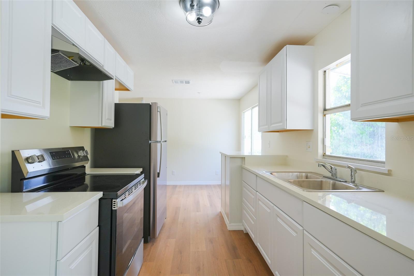 6515 3rd Street Ct W Property Photo 17