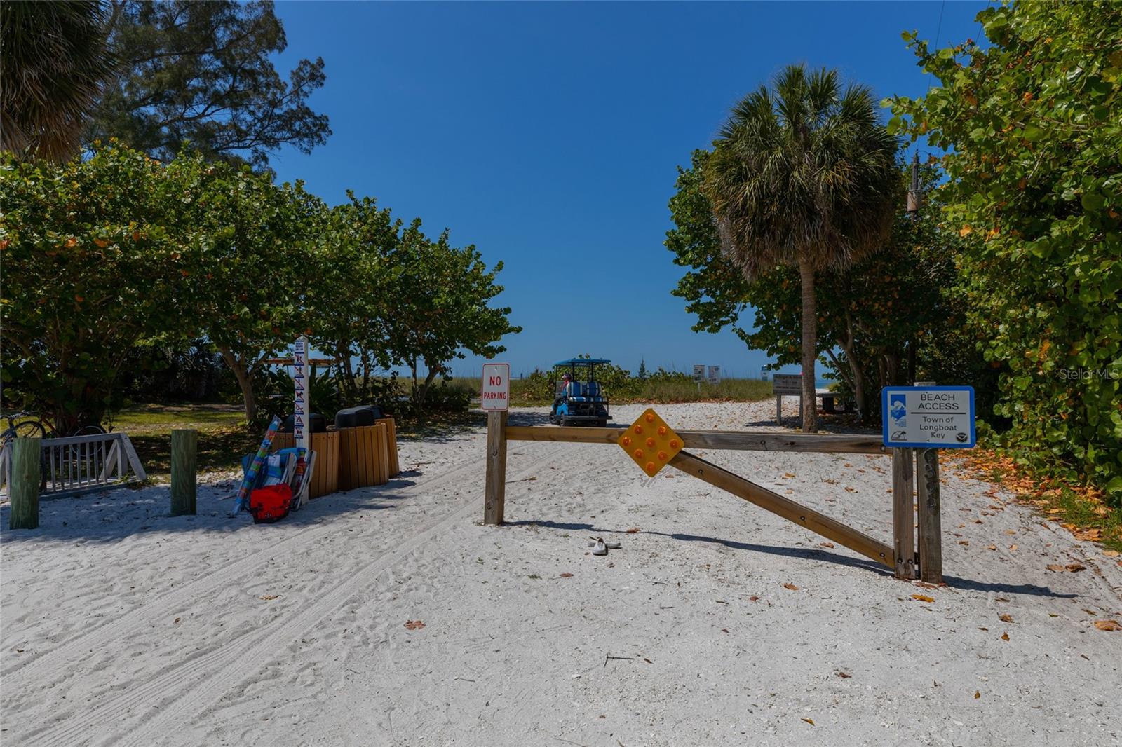 7094 Longboat Dr E Property Photo 11