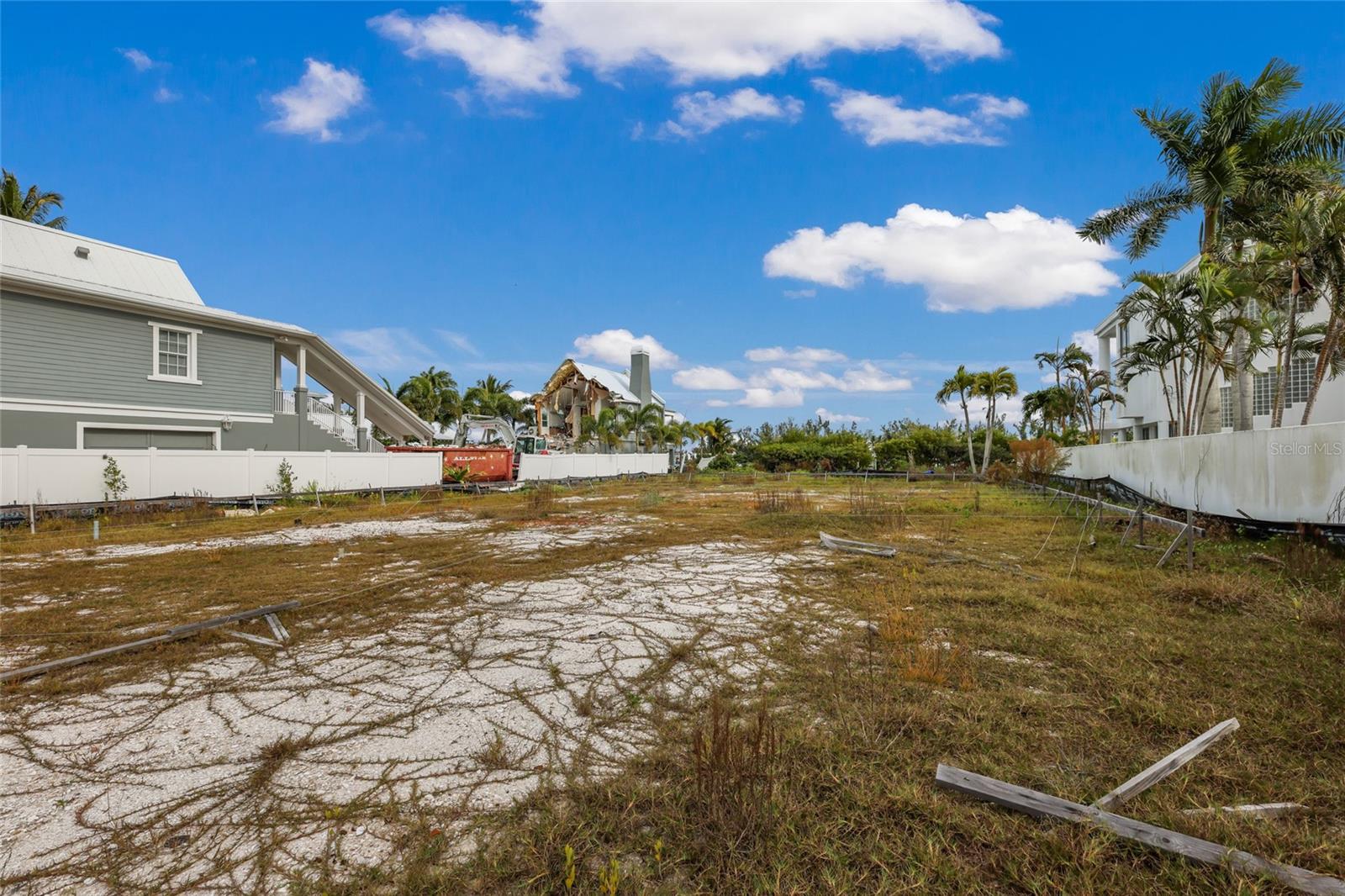 7094 Longboat Dr E Property Photo 17
