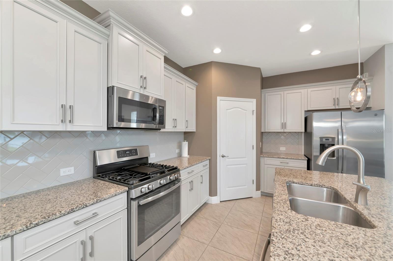4715 Canoe Creek Ave Property Photo 11