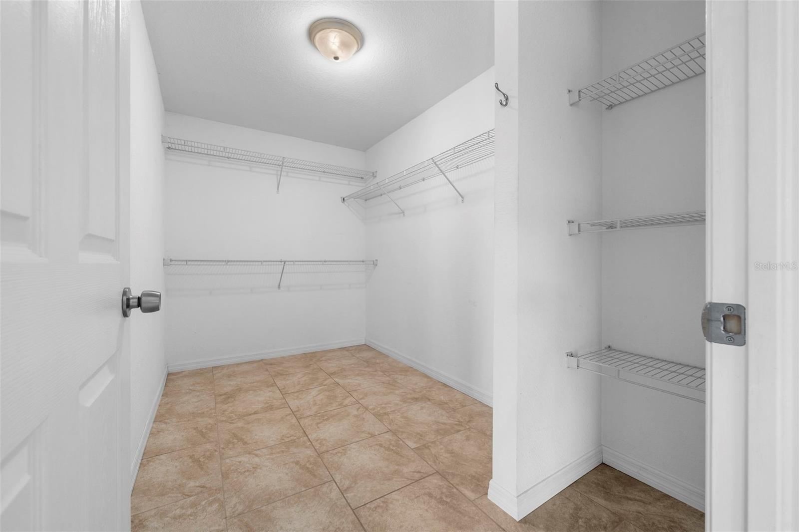 209 Broadmoor Ln Property Photo 20