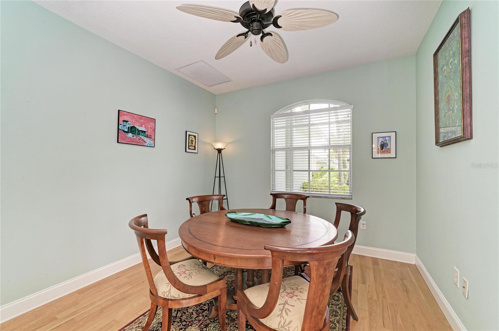 12105 Beeflower Dr Property Photo 8