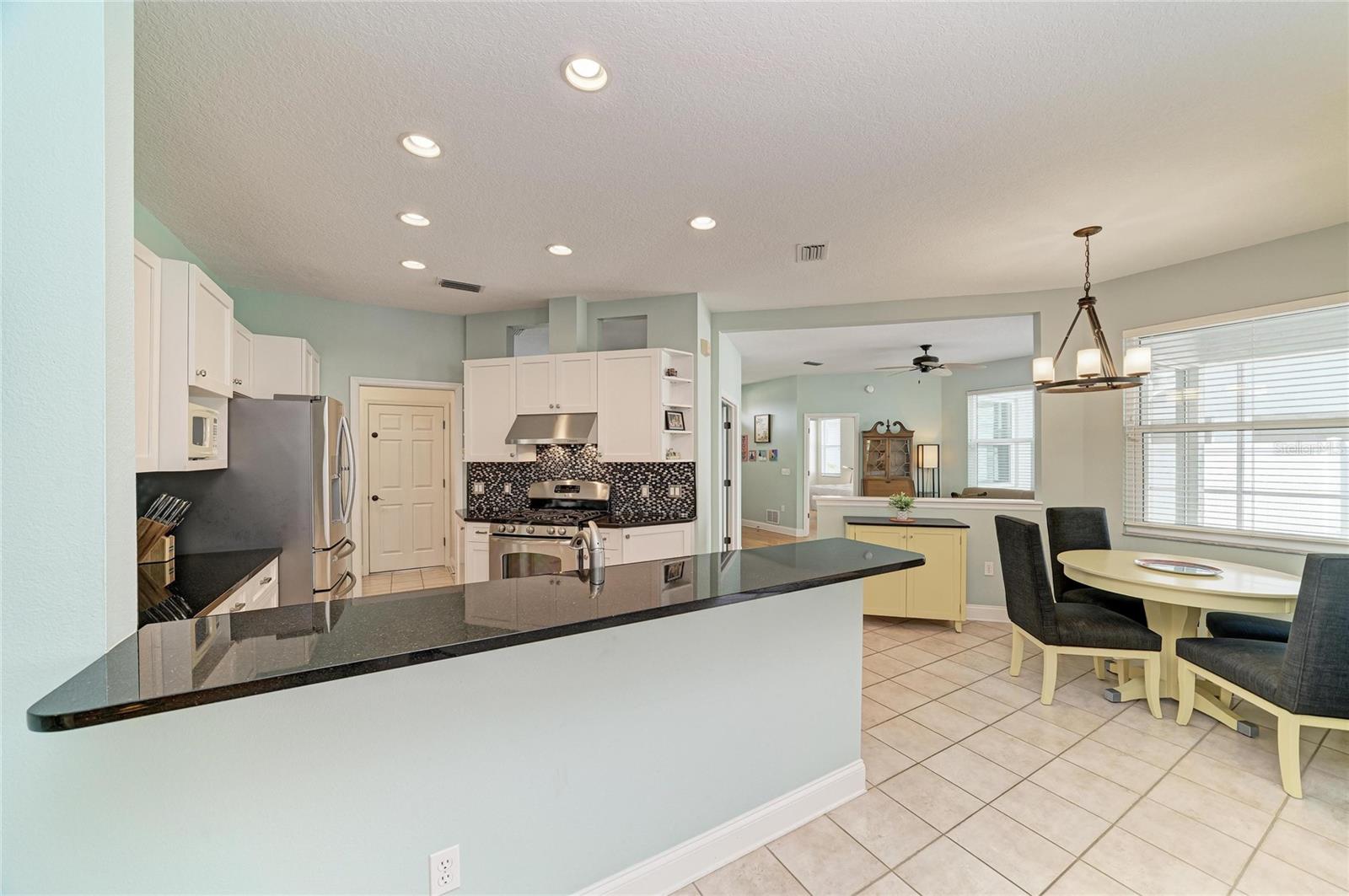 12105 Beeflower Dr Property Photo 9