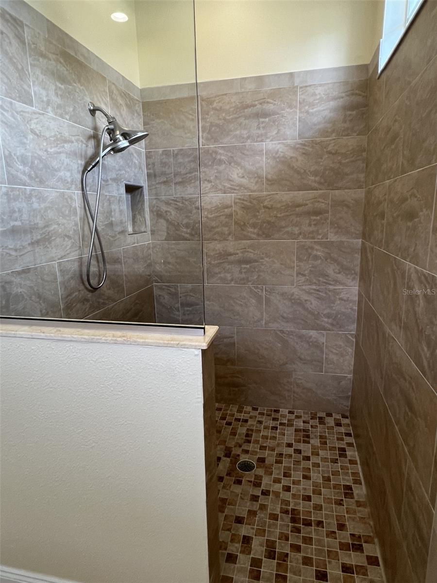 12105 Beeflower Dr Property Photo 19