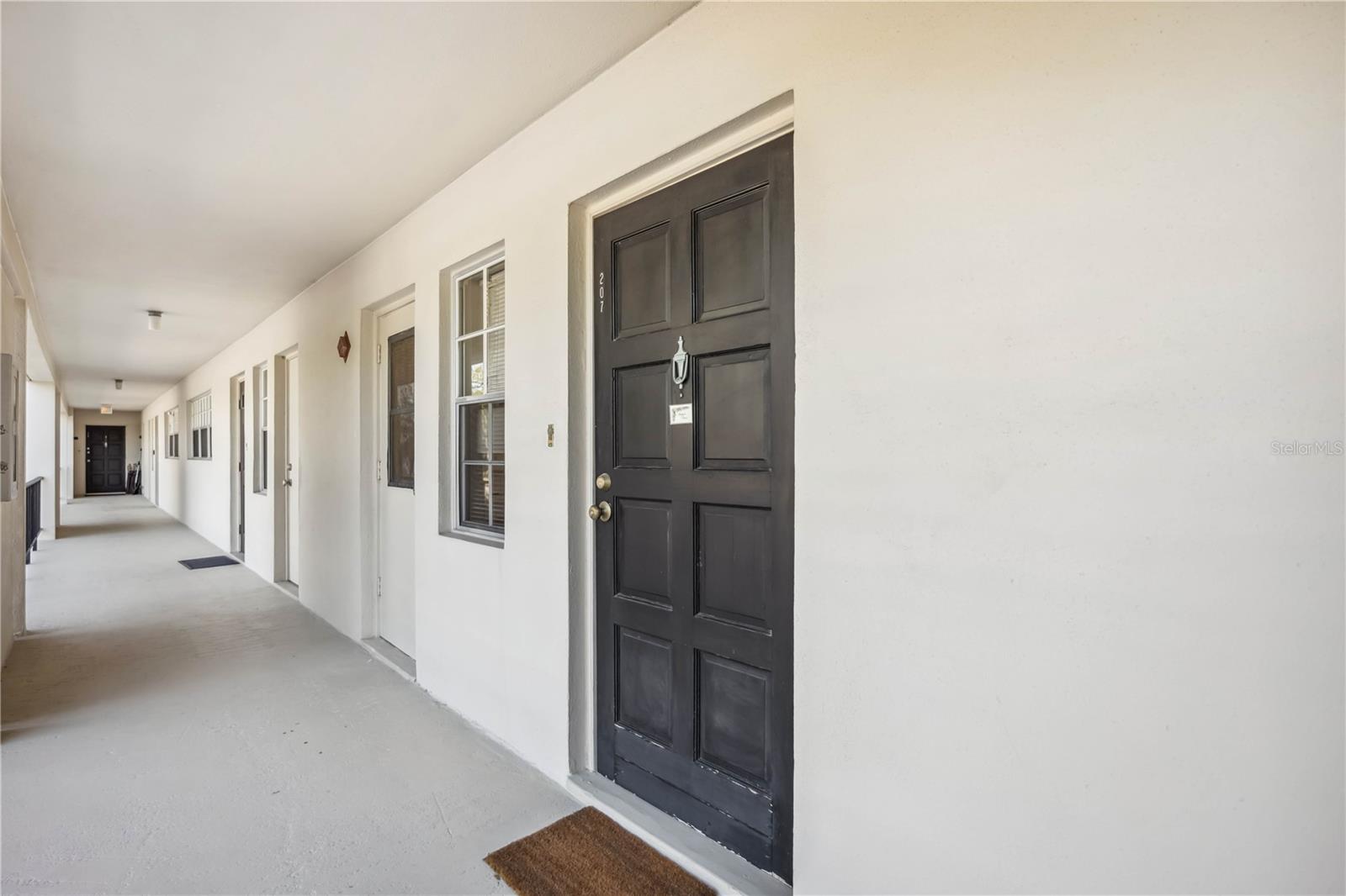 7461 W Country Club Dr N #207 Property Photo 2