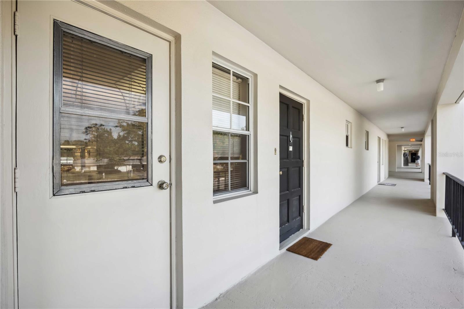 7461 W Country Club Dr N #207 Property Photo 3
