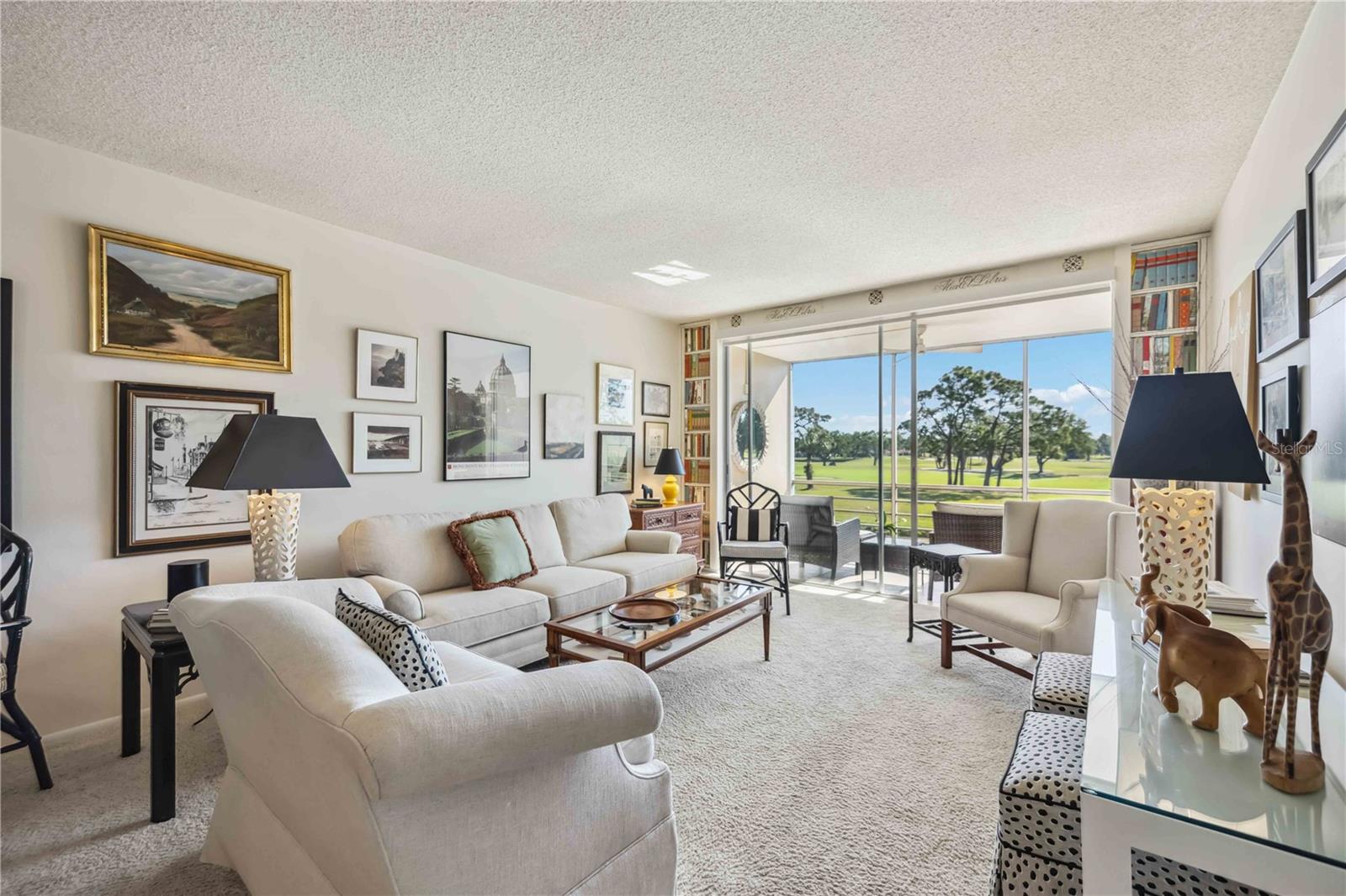 7461 W Country Club Dr N #207 Property Photo 6