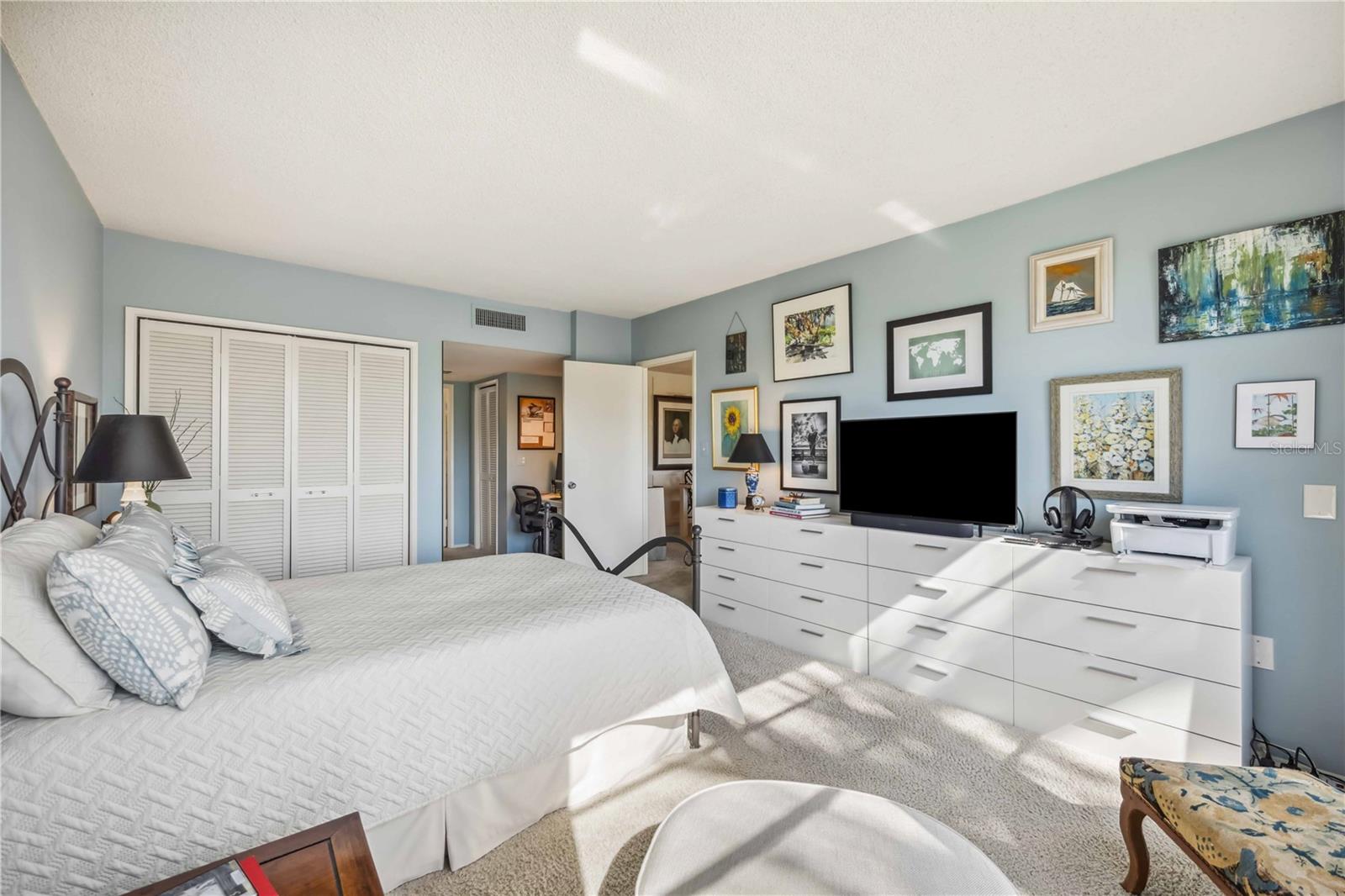 7461 W Country Club Dr N #207 Property Photo 23