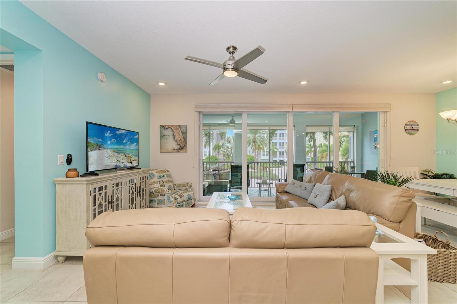 391 Aruba Cir #101 Property Photo 8