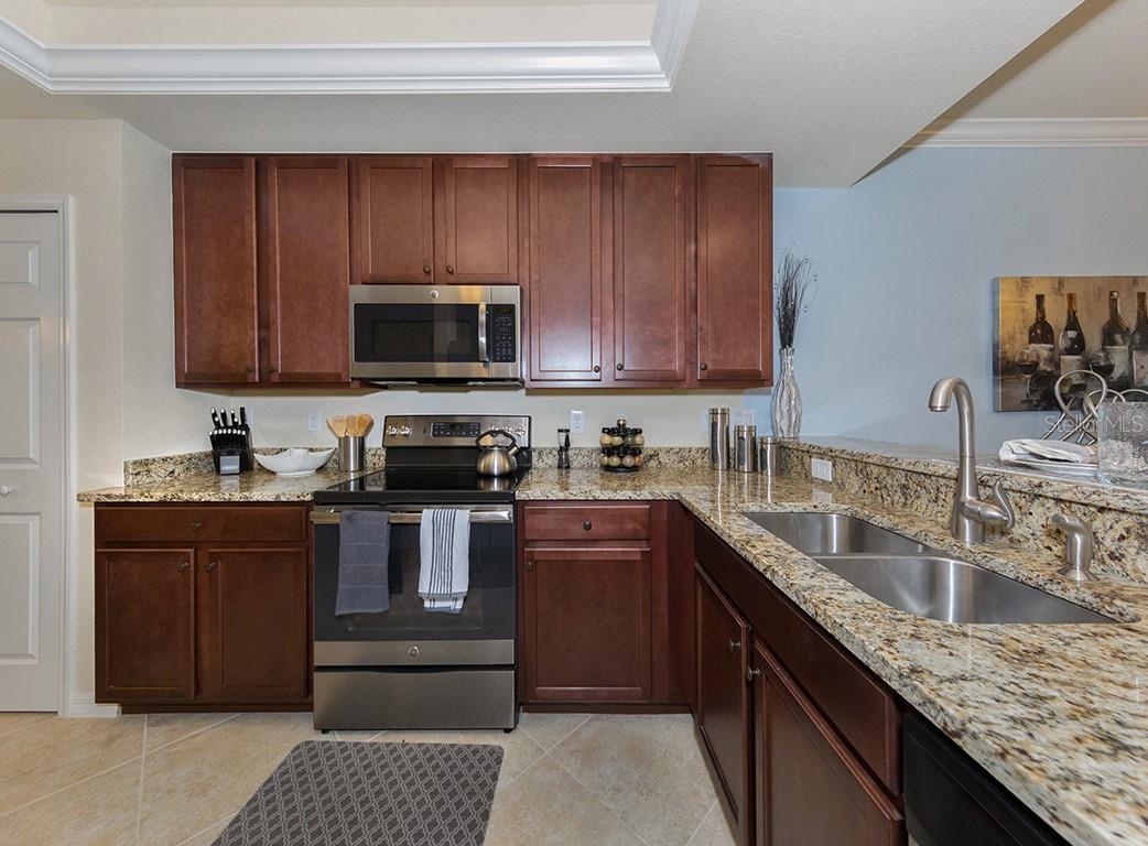 5528 Palmer Cir #105 Property Photo 7