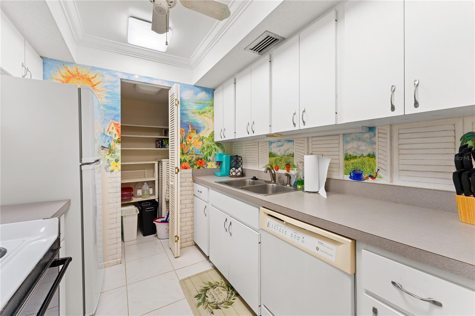 4119 61st Avenue Ter W #404 Property Photo 8