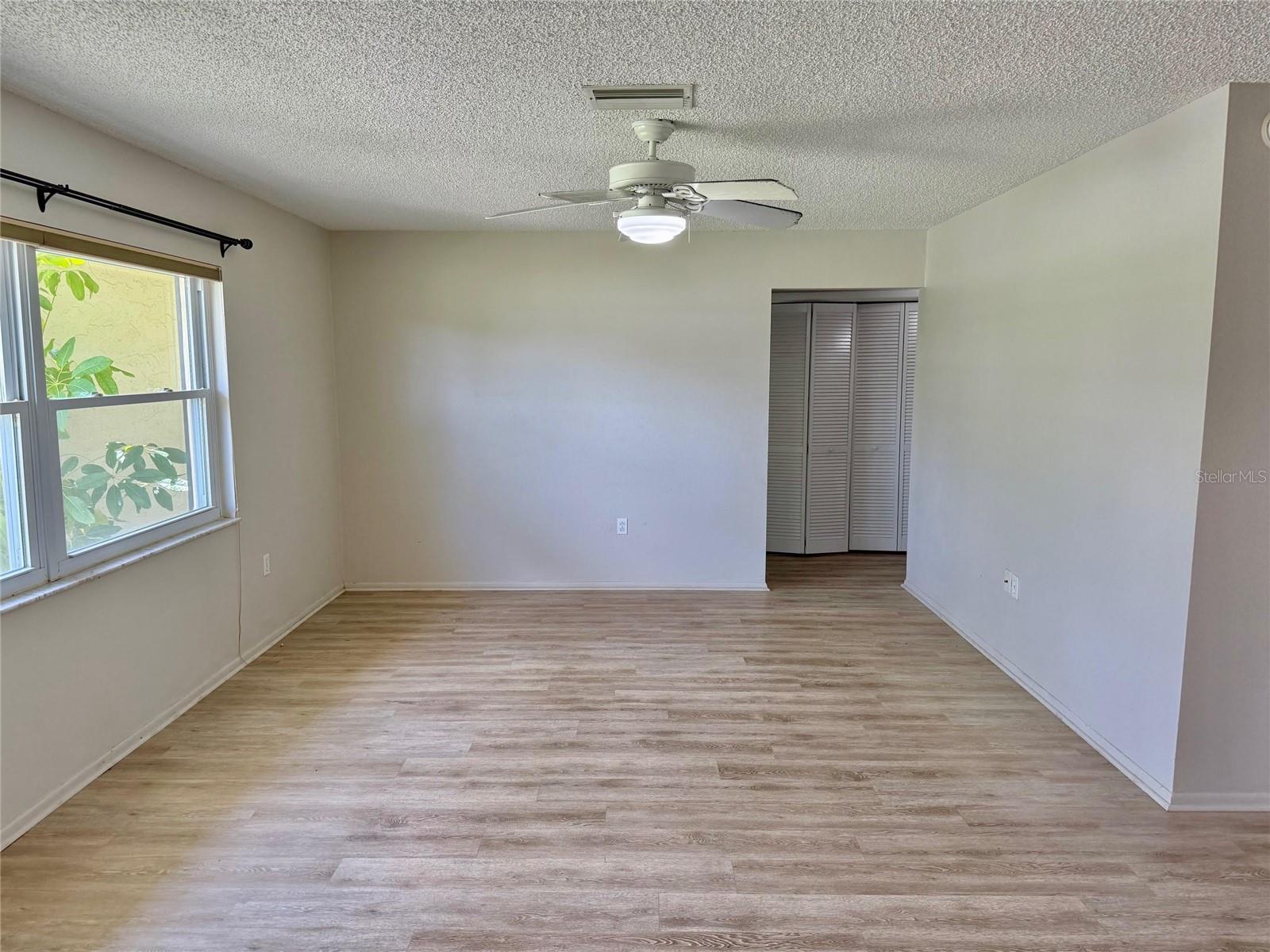 5109 Medalist Rd Property Photo 4