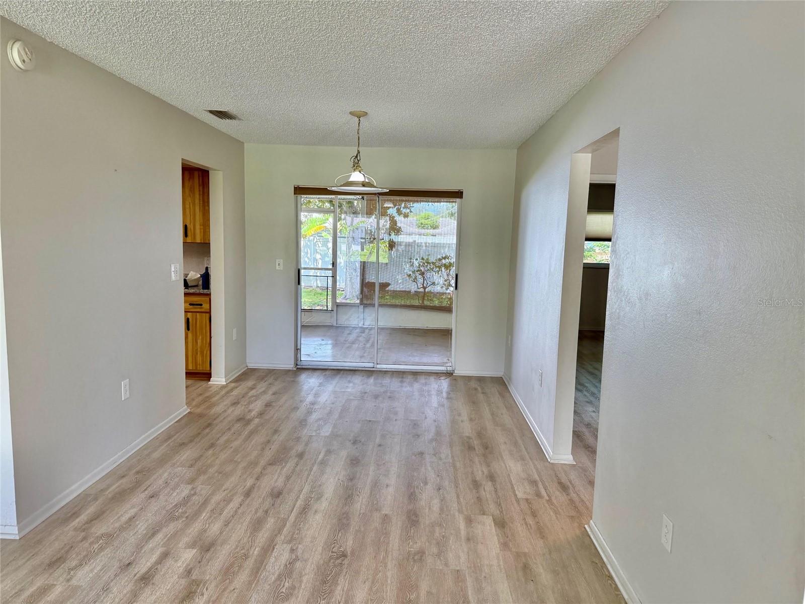 5109 Medalist Rd Property Photo 5