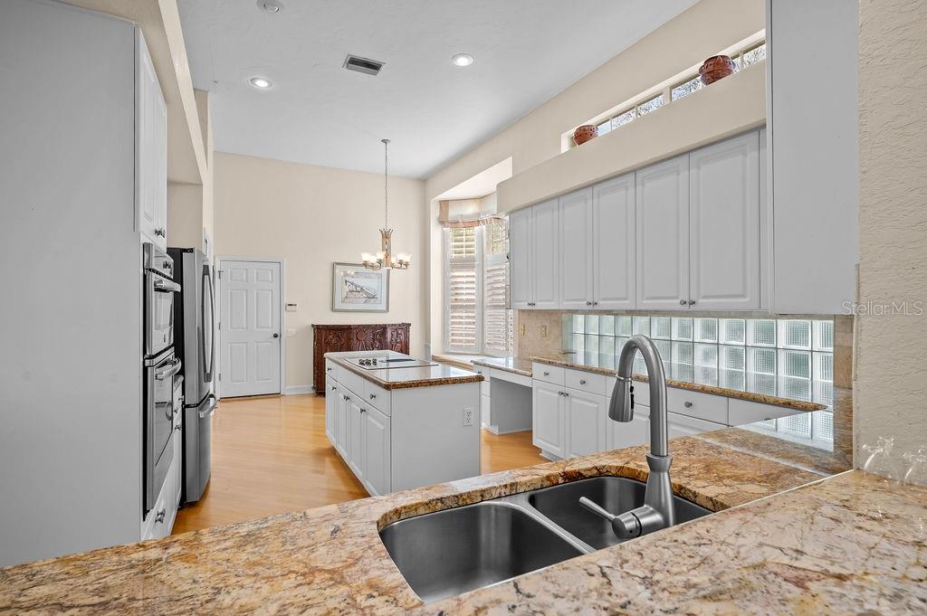 7117 Victoria Cir Property Photo 8