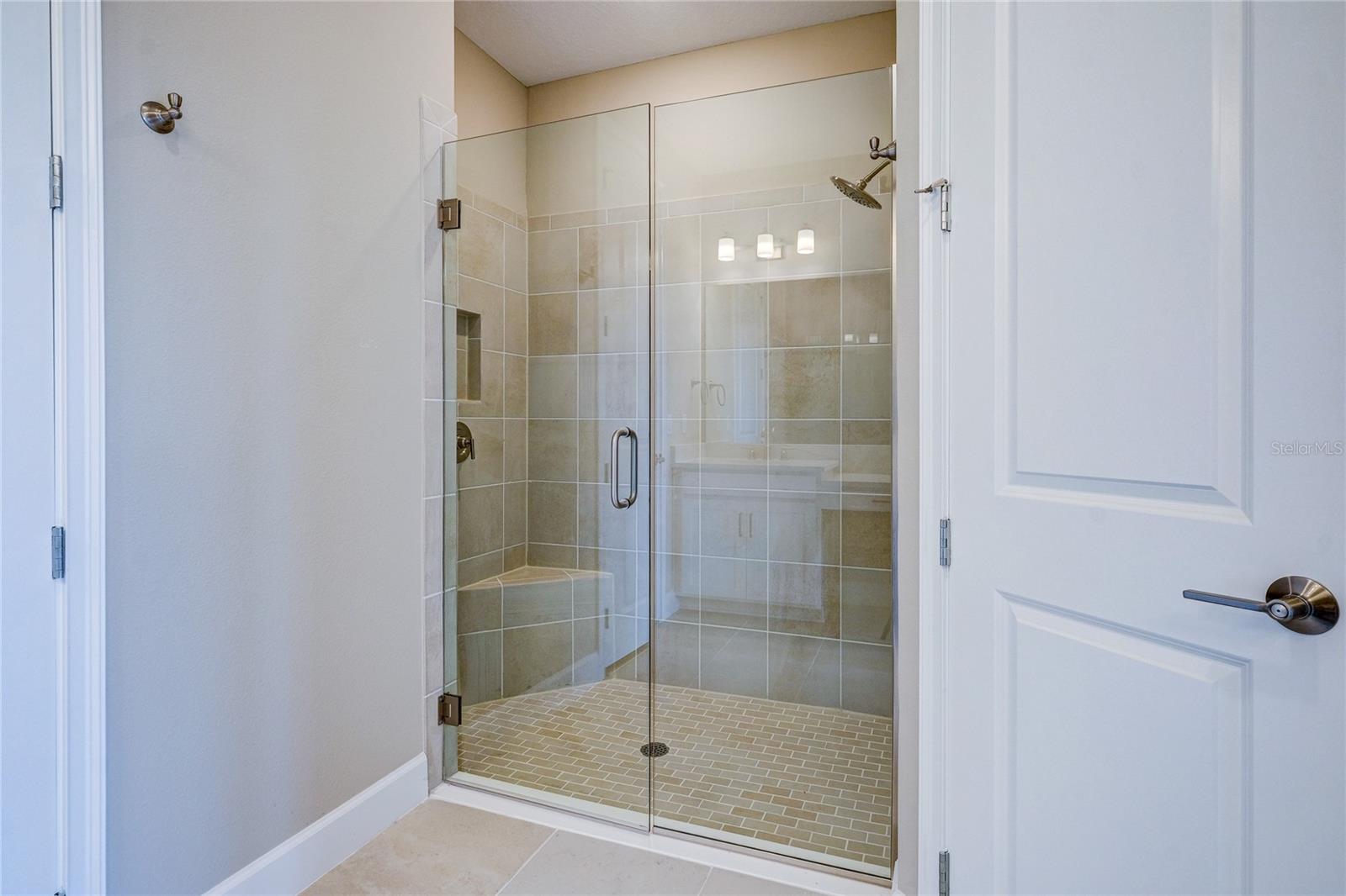 6094 Mesa Gln Property Photo 17