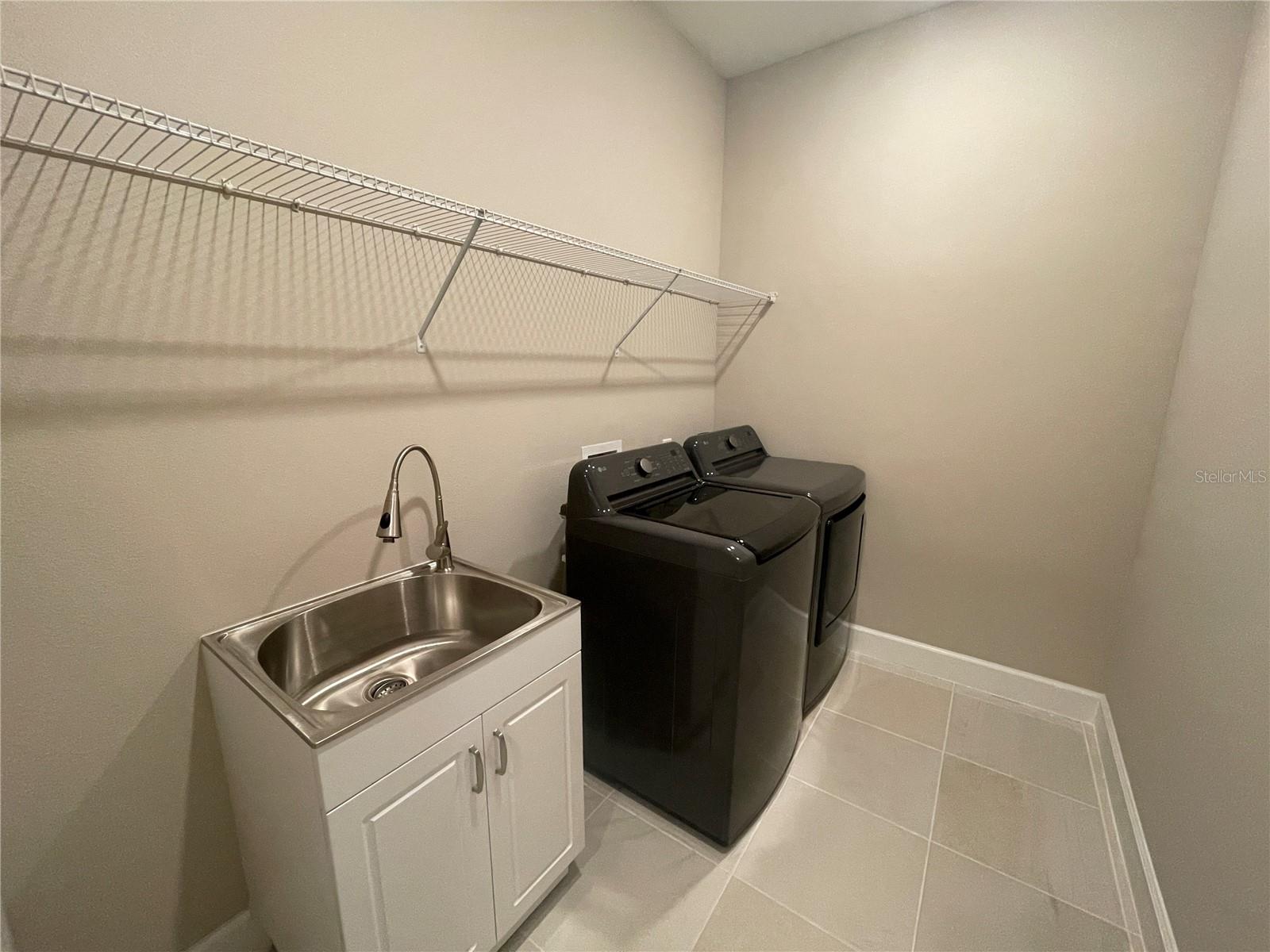 6094 Mesa Gln Property Photo 26
