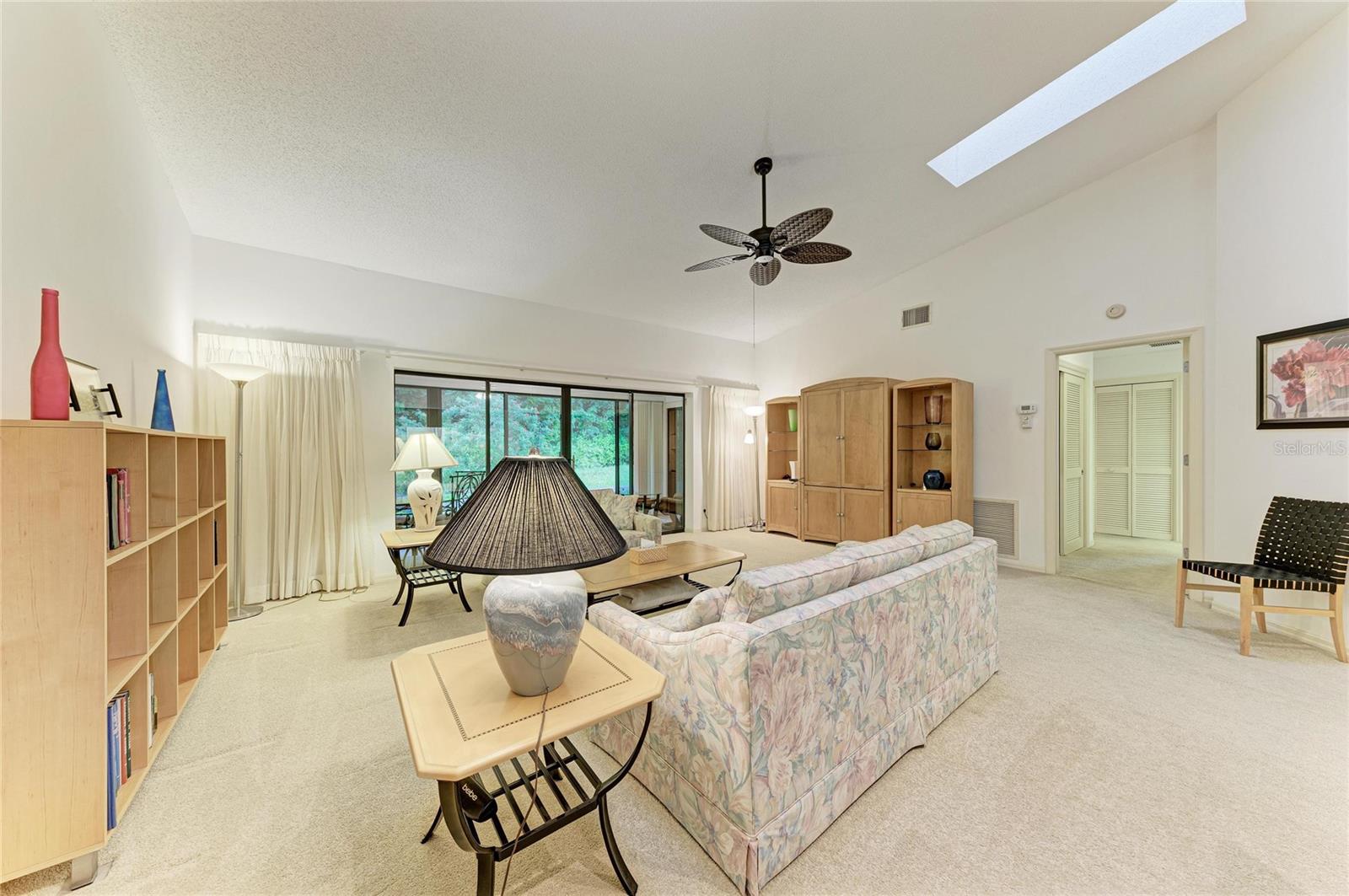 3952 Wilshire Cir E #166 Property Photo 12