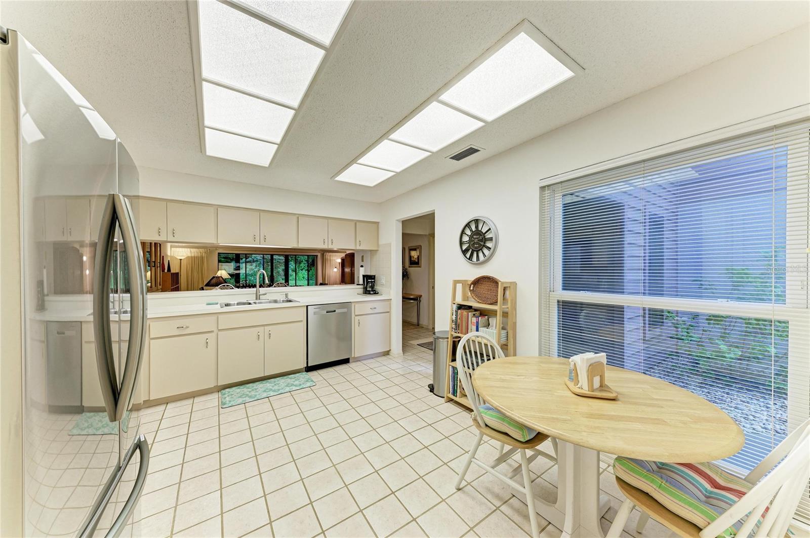 3952 Wilshire Cir E #166 Property Photo 17