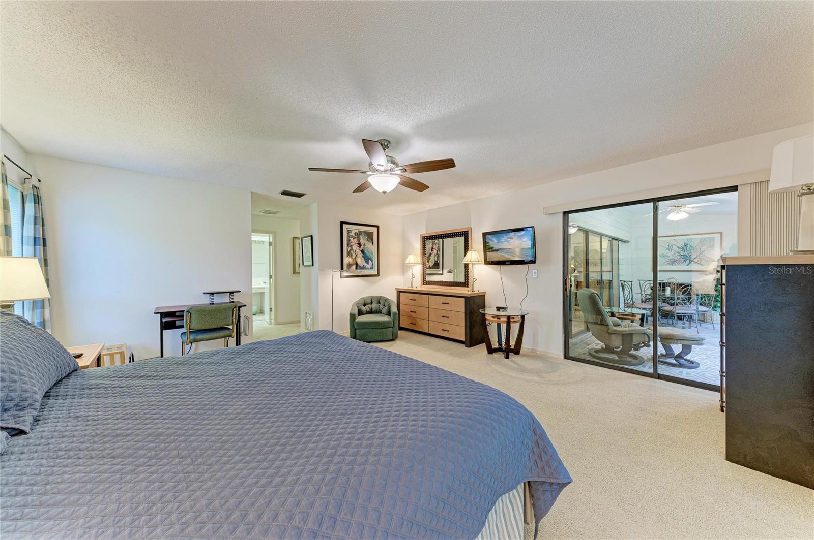 3952 Wilshire Cir E #166 Property Photo 23