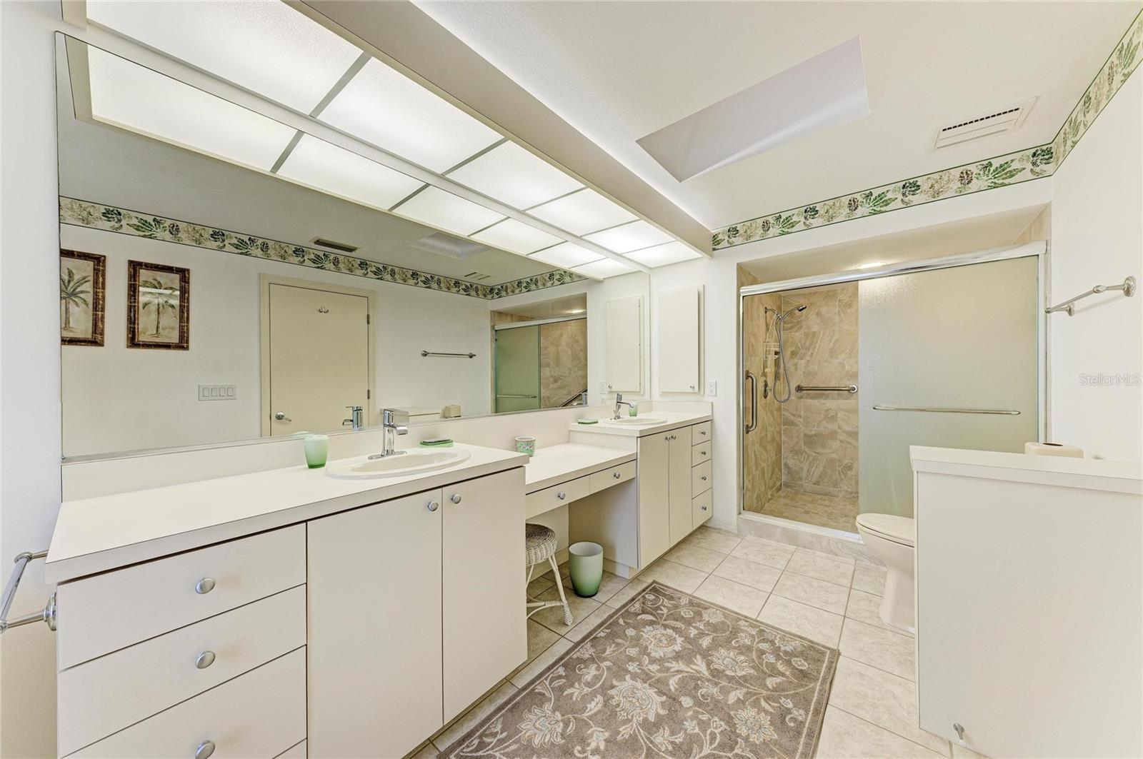 3952 Wilshire Cir E #166 Property Photo 27