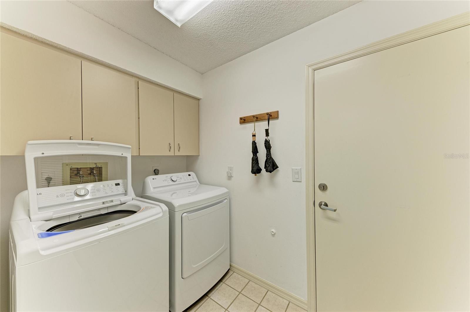 3952 Wilshire Cir E #166 Property Photo 35