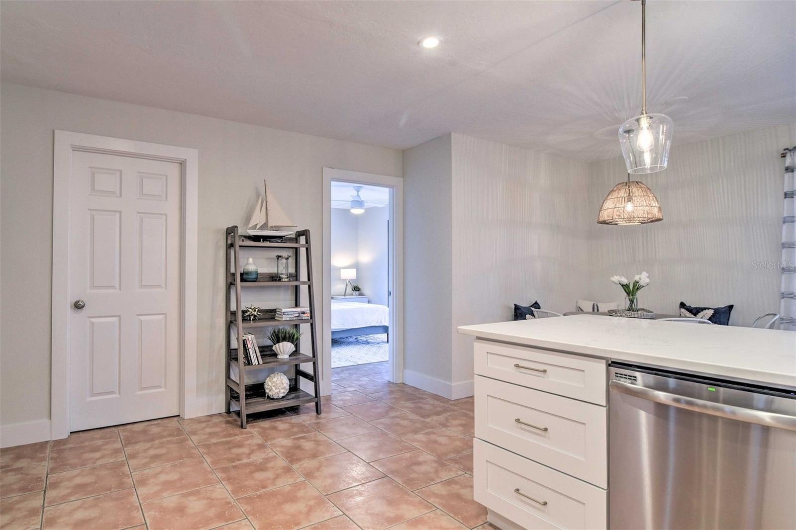 4107 Coconut Ter Property Photo 10