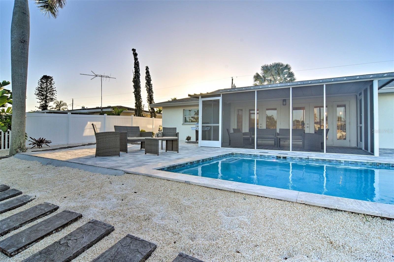 4107 Coconut Ter Property Photo 23