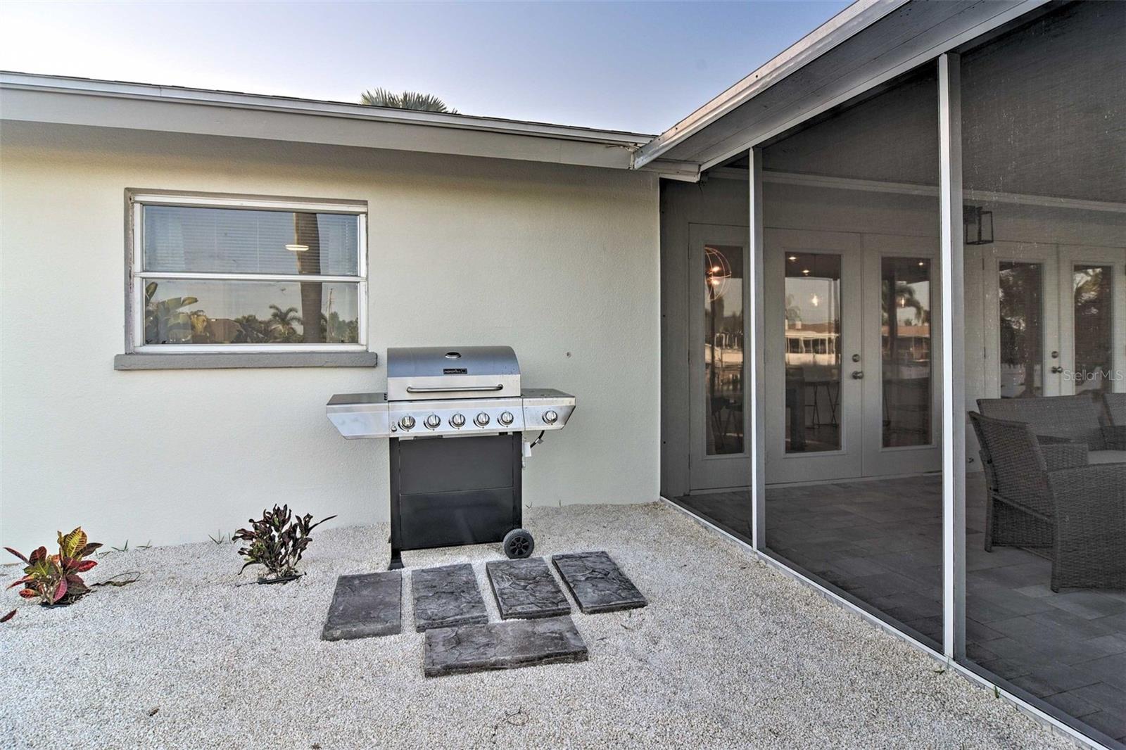 4107 Coconut Ter Property Photo 28