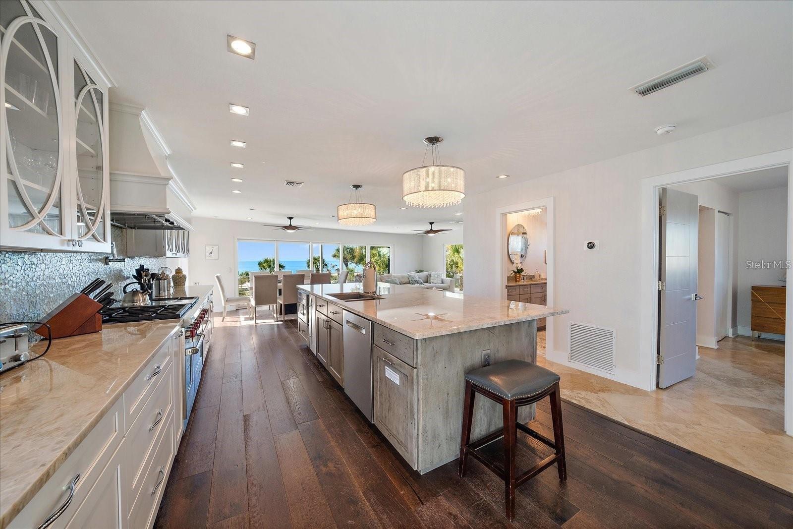 412 S Casey Key Rd Property Photo 4