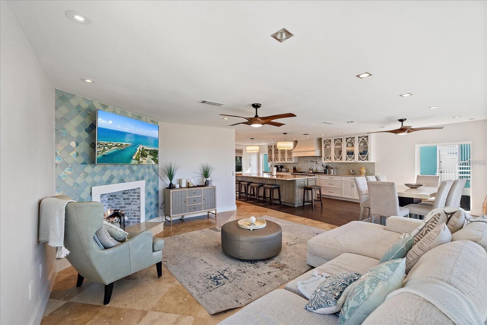 412 S Casey Key Rd Property Photo 13