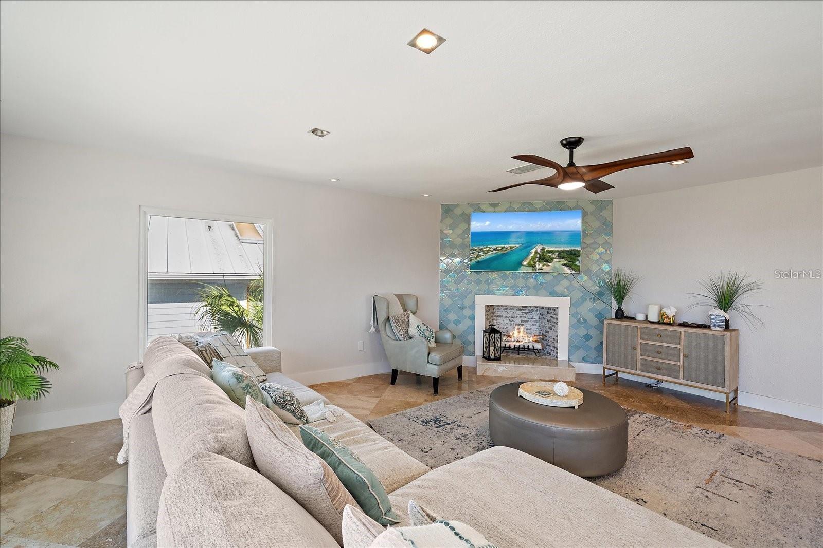 412 S Casey Key Rd Property Photo 14