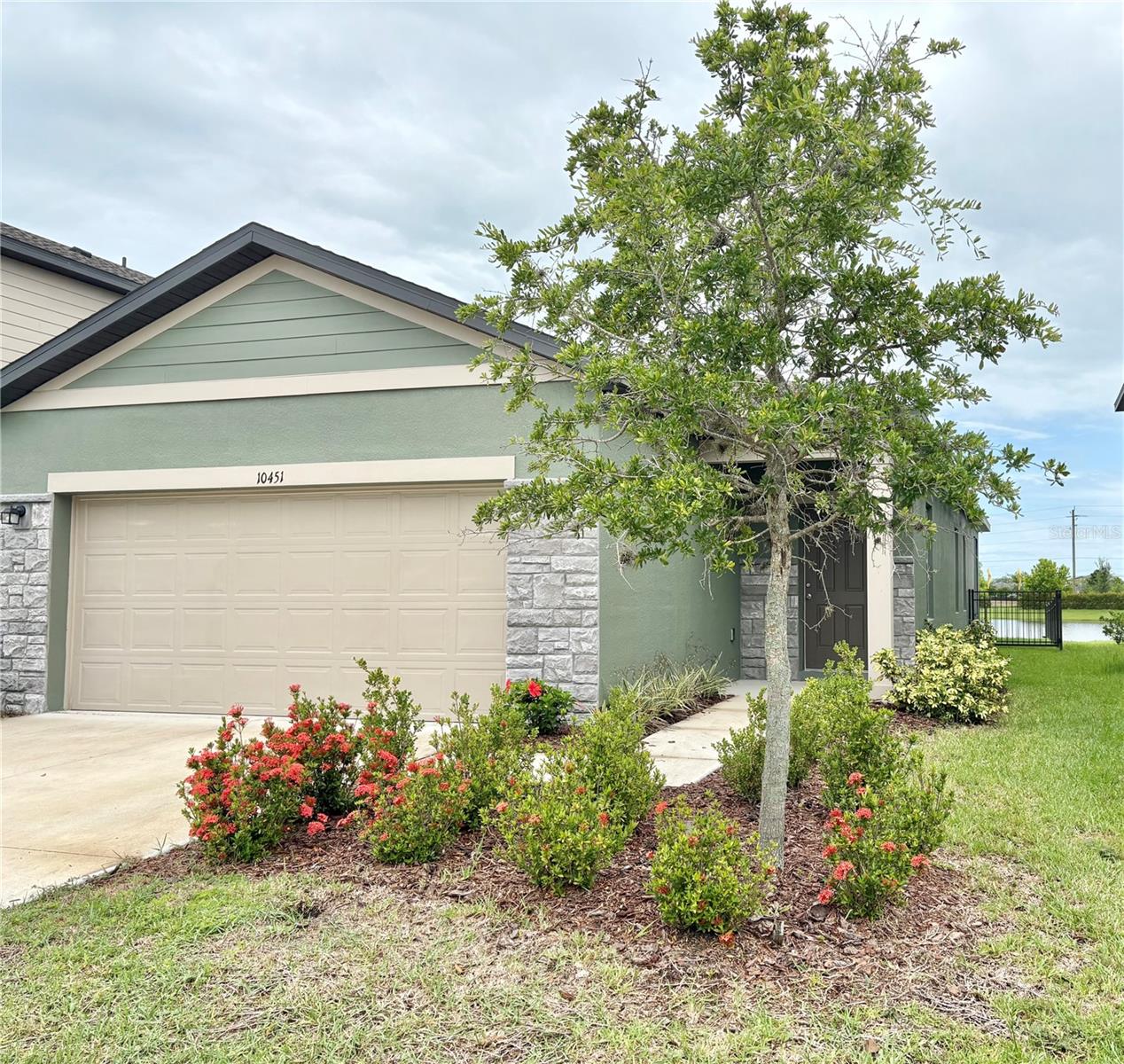 10451 LADYBUG CV Property Photo 1