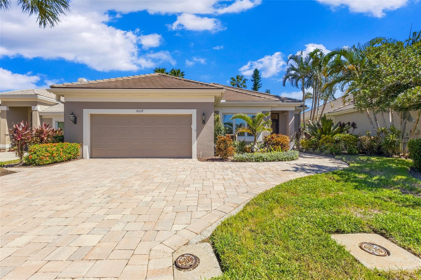 8629 51st Ter E Property Photo 4