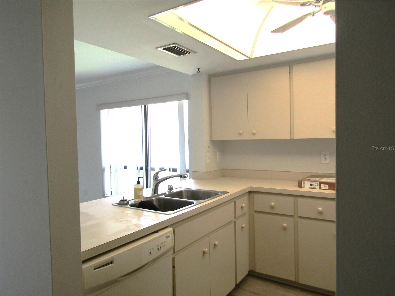 3057 Taywood Mdws #2 Property Photo 6