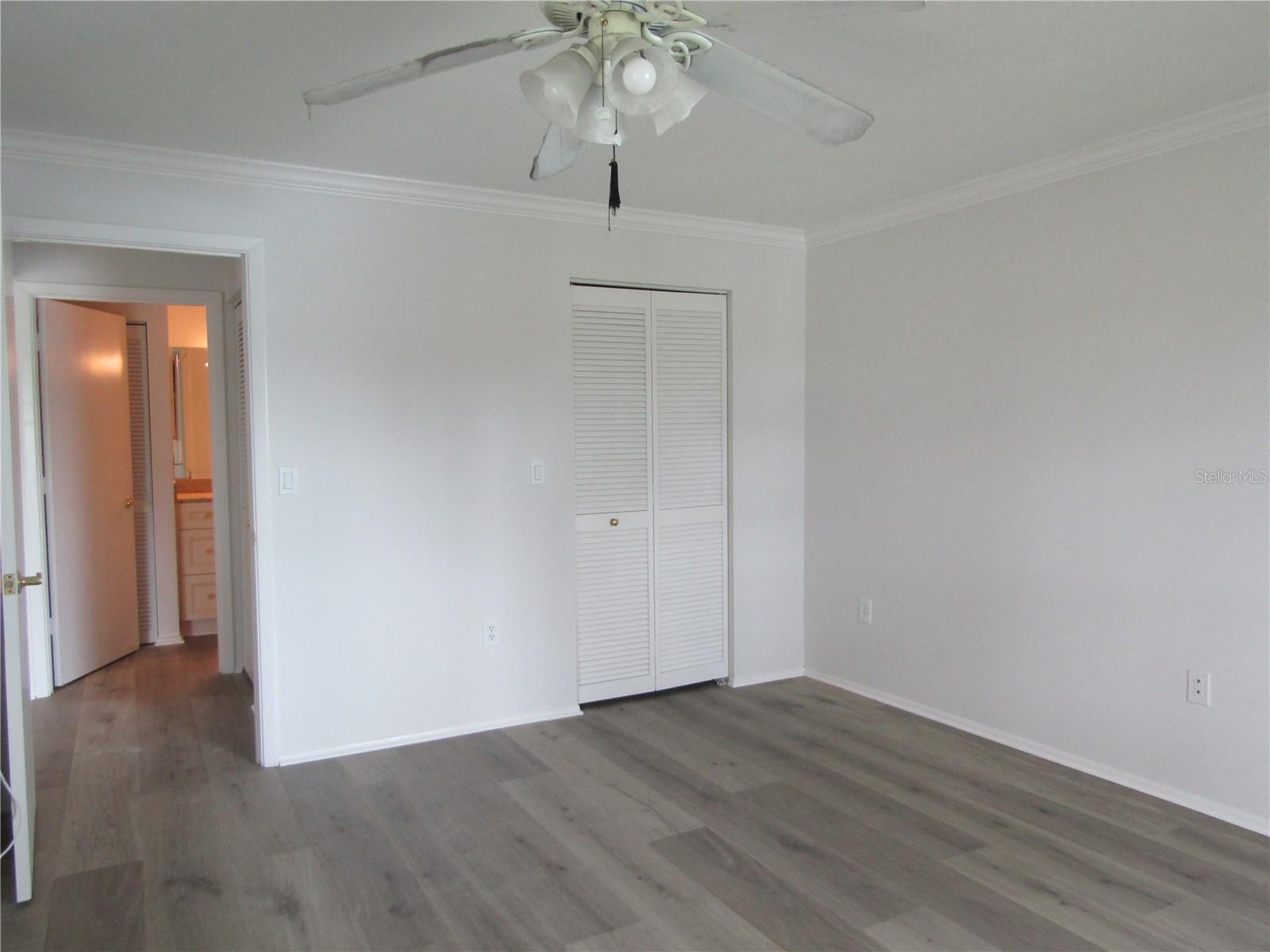 3057 Taywood Mdws #2 Property Photo 9