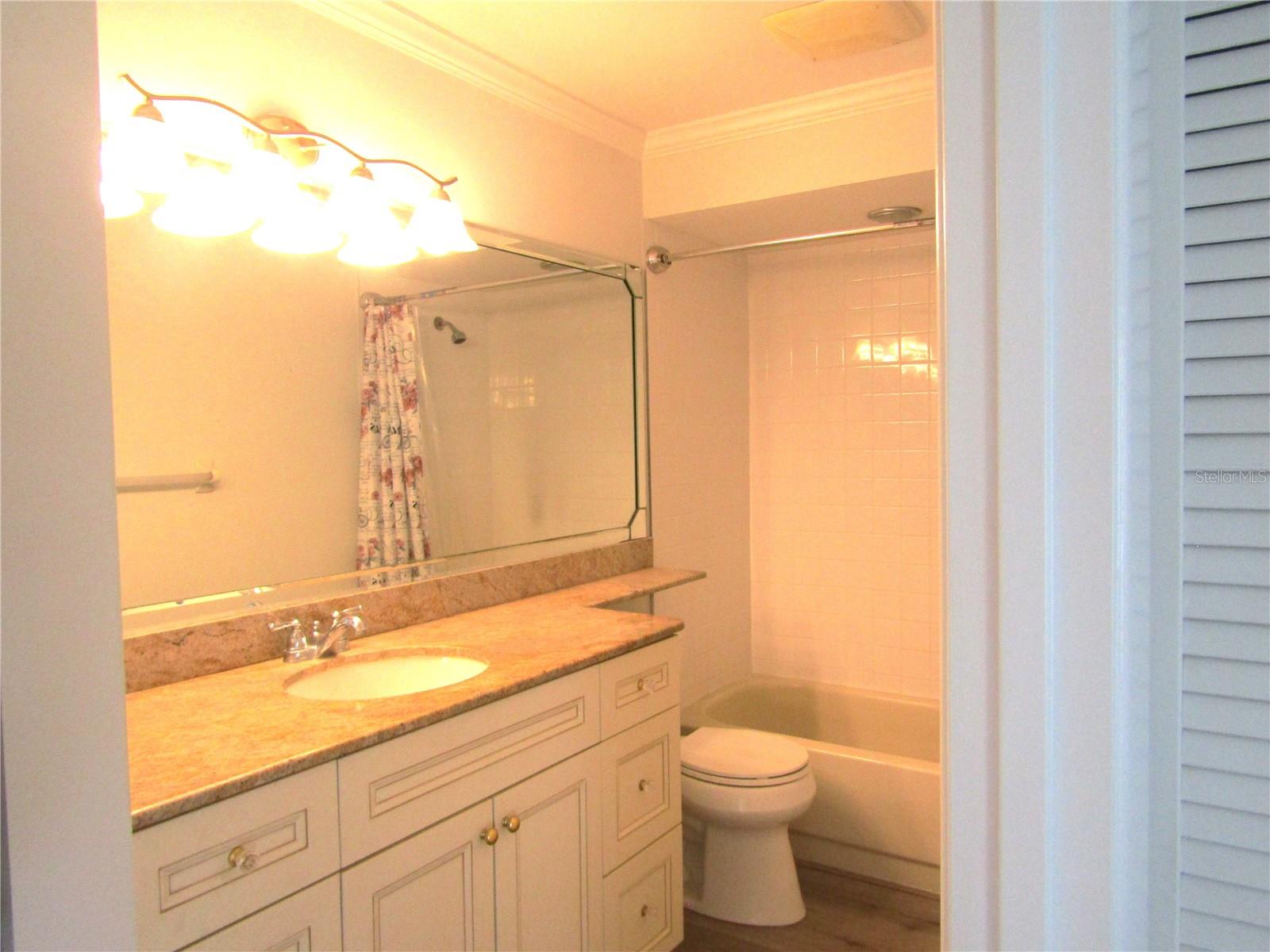 3057 Taywood Mdws #2 Property Photo 11