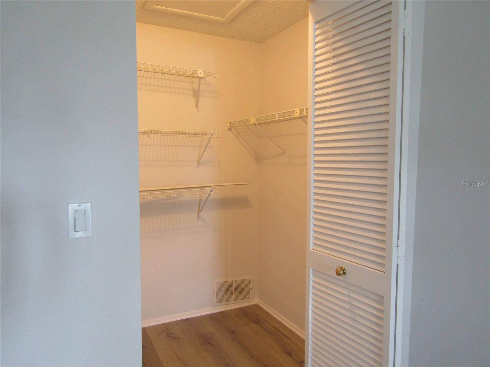 3057 Taywood Mdws #2 Property Photo 13