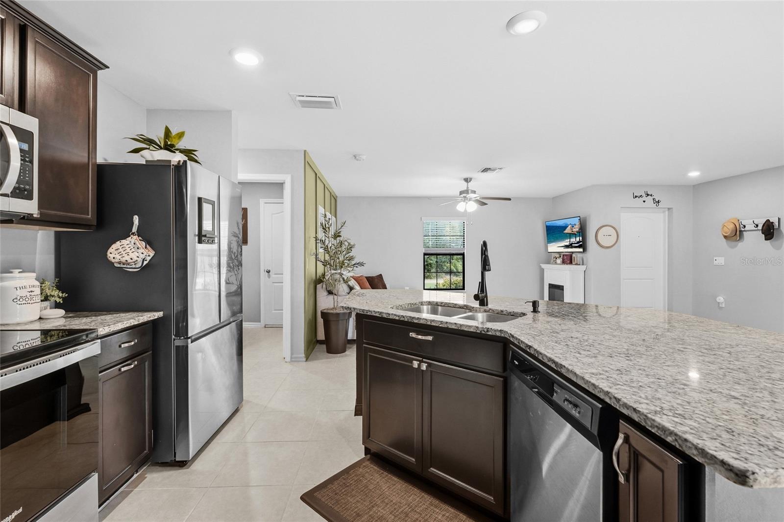 5335 Trumpet St Property Photo 17