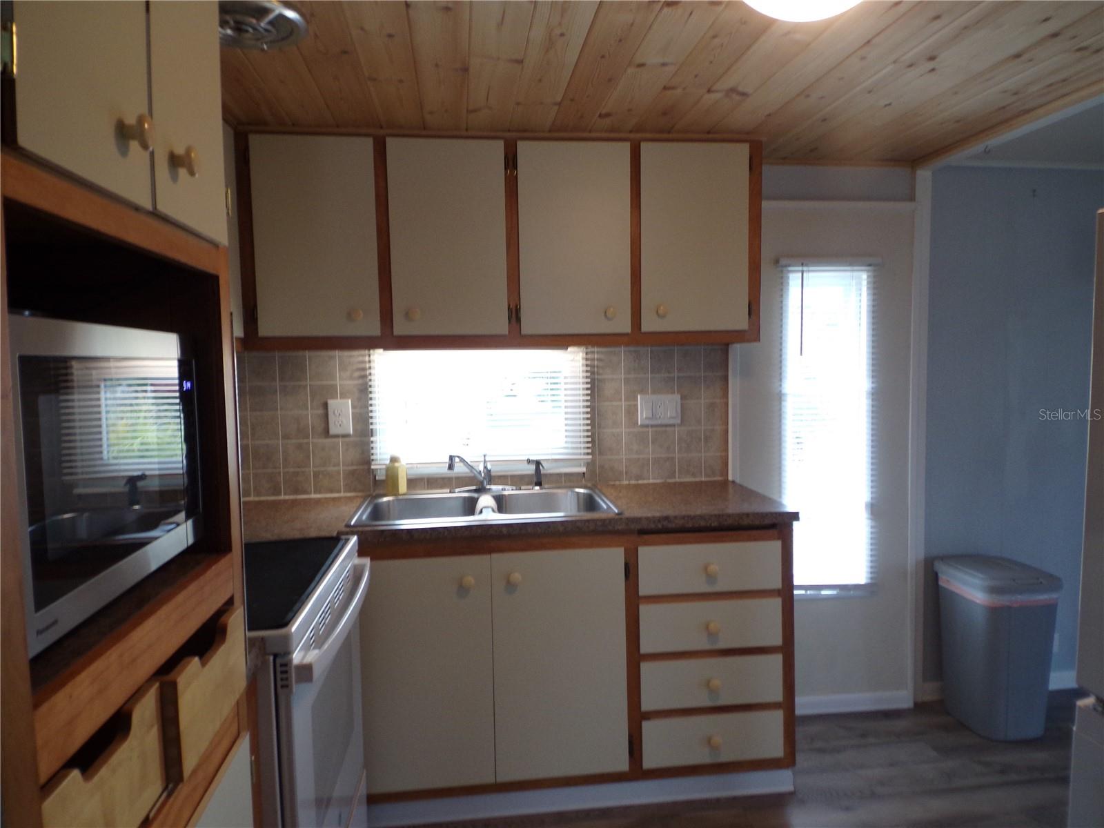 5127 8th St W Property Photo 15