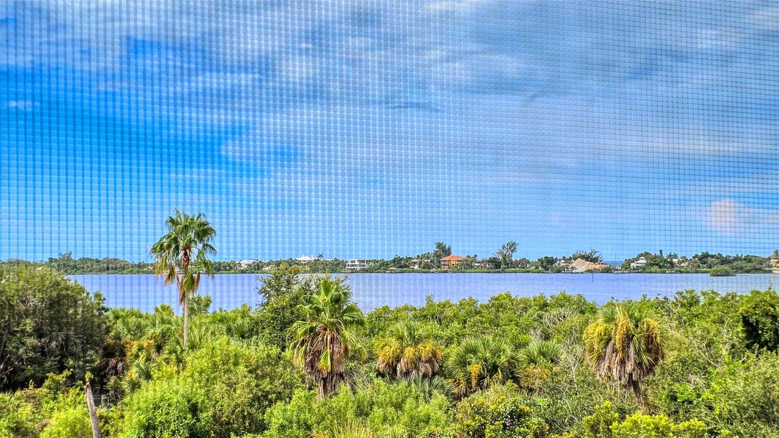 250 Hidden Bay Dr #302 Property Photo 12