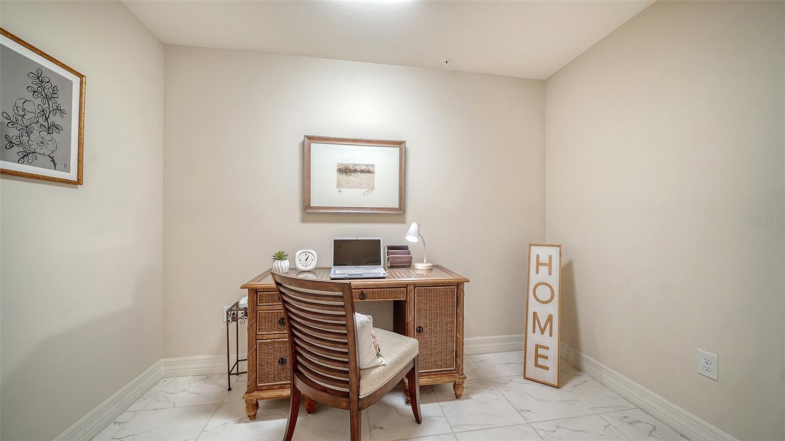 250 Hidden Bay Dr #302 Property Photo 29